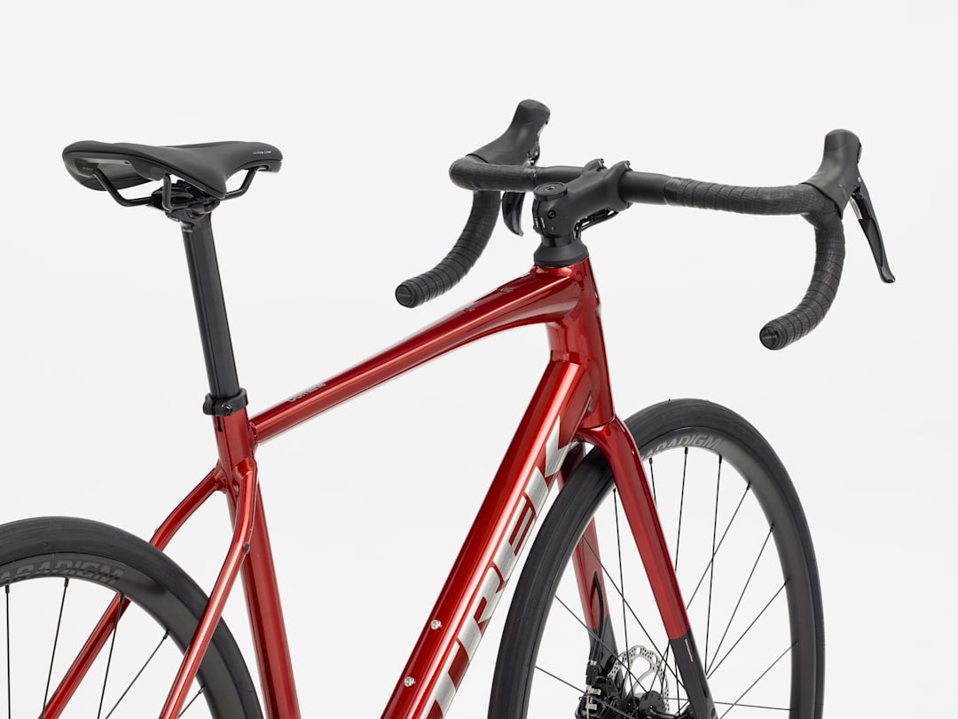 TREK DOMANE AL 2 GEN 4 FURY RED