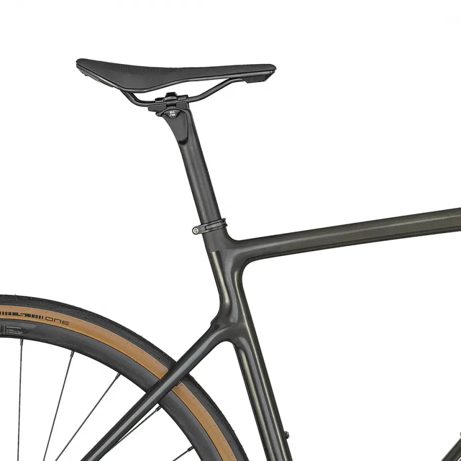 SCOTT ADDICT 10 YELLOW LIGHTWEIGHT AND ENDURANCE ROAD BIKE
